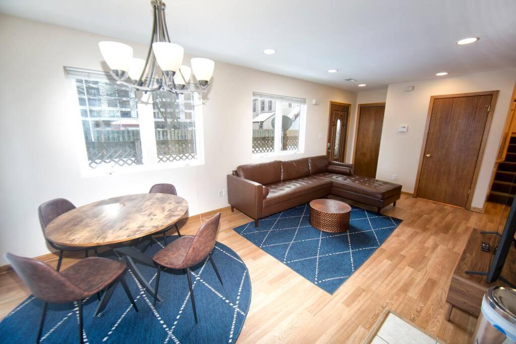 Ferienwohnung Tucked Away Off Brady - 4 Beds Milwaukee Exterior foto
